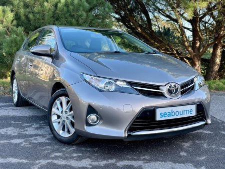 TOYOTA AURIS 1.6 V-Matic Icon Euro 5 5dr